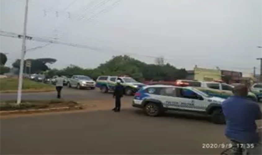 Comoção no enterro de policial militar que morreu vítima da covid-19 em Vilhena