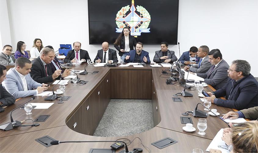 Deputado Adelino aponta principais denúncias apresentadas na CPI da Energisa