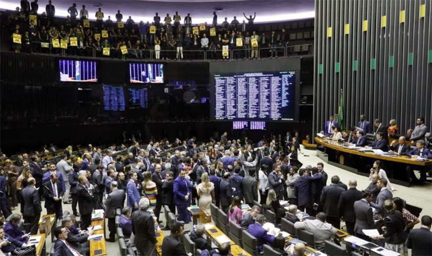 Câmara aprova em 1º turno PEC que cria polícias penais