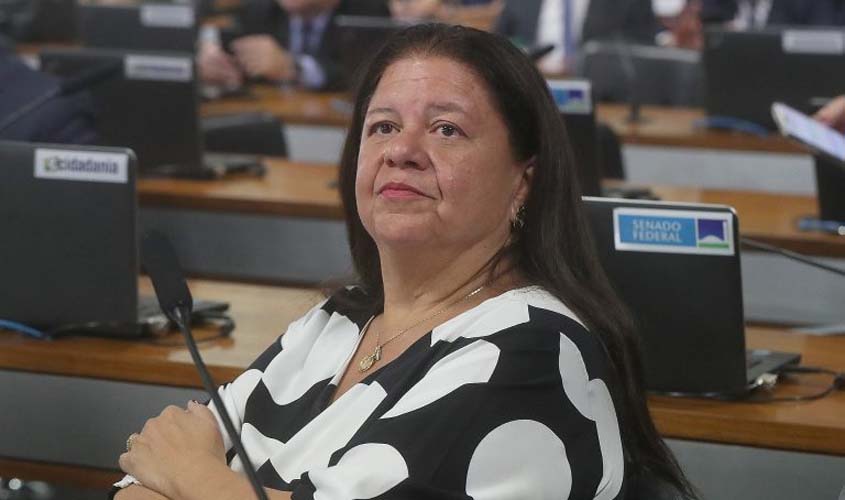 Projeto permite que mulheres prestem serviço militar e institui cota de 30% das vagas para elas