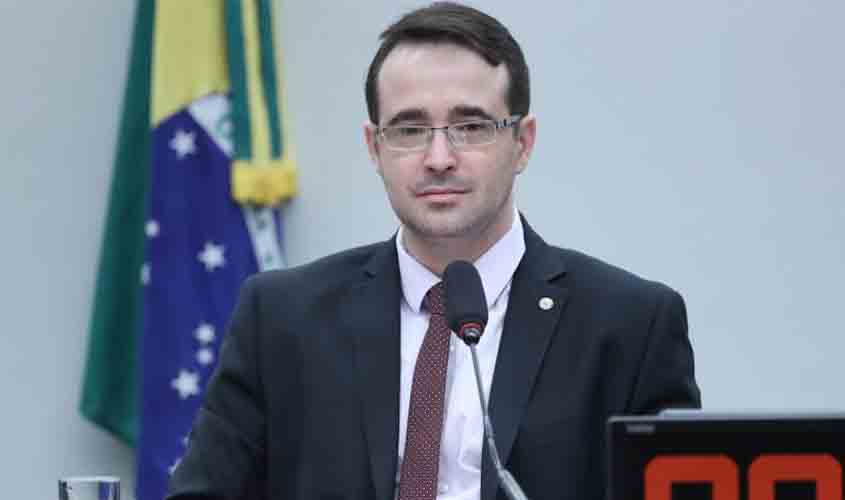 Comissão aprova projeto que garante guarda de animal de estimação às vítimas de violência doméstica