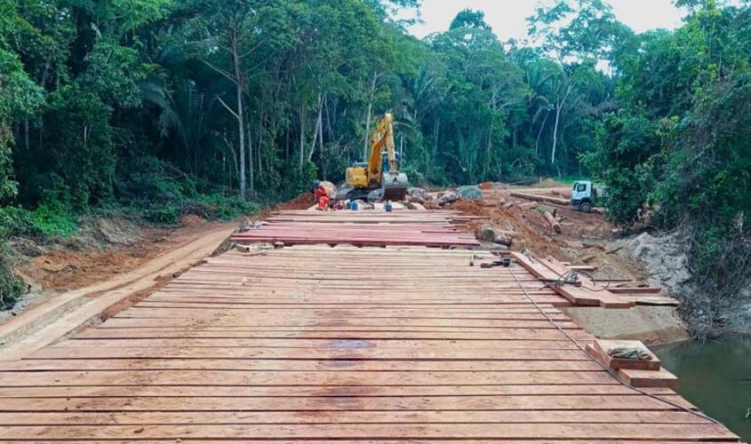 Governo de RO restaura ponte entre Cacaulândia e Monte Negro