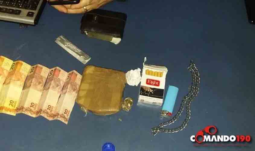 PM prende jovem transportado meio quilo de Pasta Base, em Presidente Médici