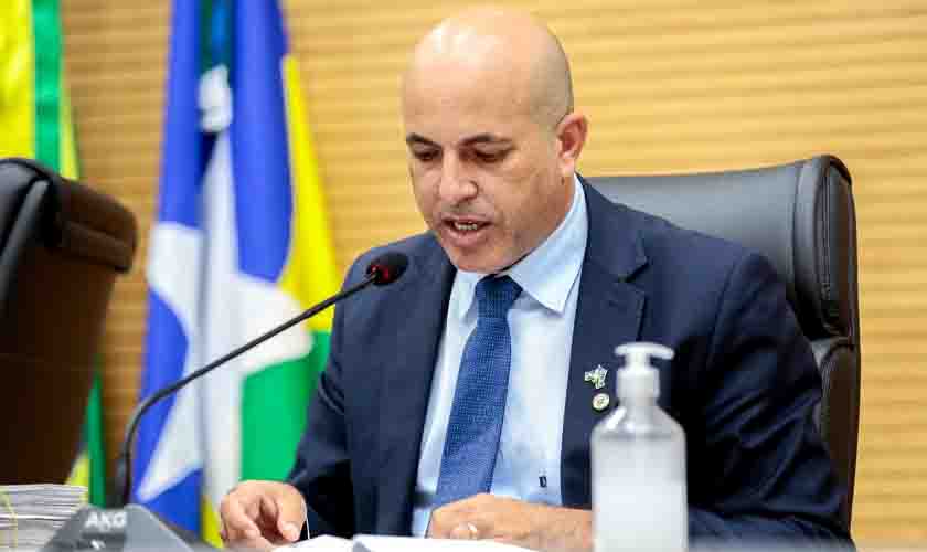 Ismael Crispin sugere parceria entre Governo e prefeituras para zerar fila de cirurgias eletivas