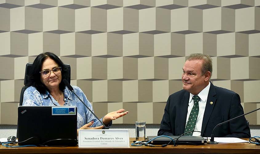 Debatedores sugerem ampliação de campanha contra o abandono de animais