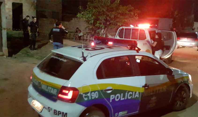 Homem é morto com cinco tiros dentro de casa em Cujubim