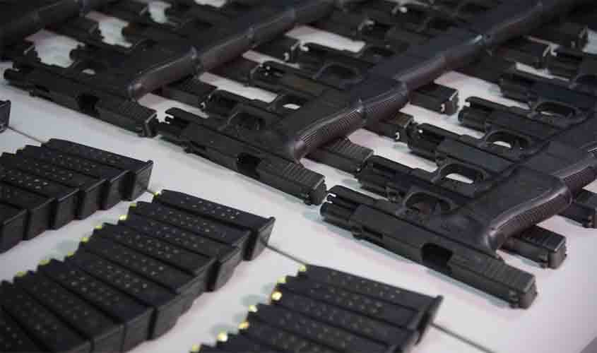 PF deflagra operação contra traficantes de drogas e armas