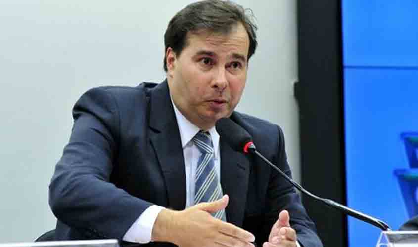 Não haverá prorrogação do 'orçamento de guerra', nem do estado de calamidade, afirma Maia