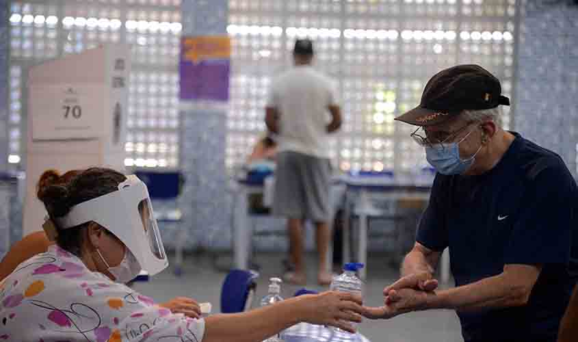 Grande parte dos eleitores que deixaram de votar alegaram medo da covid-19, aponta DataSenado