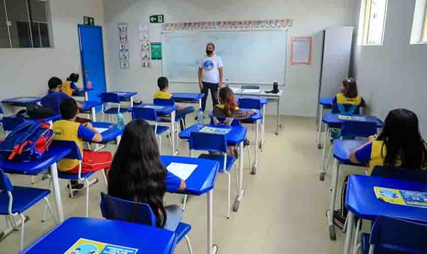 Prefeitura de Porto Velho confirma que pagamento de abono aos professores que estão em sala de aula será feito este mês