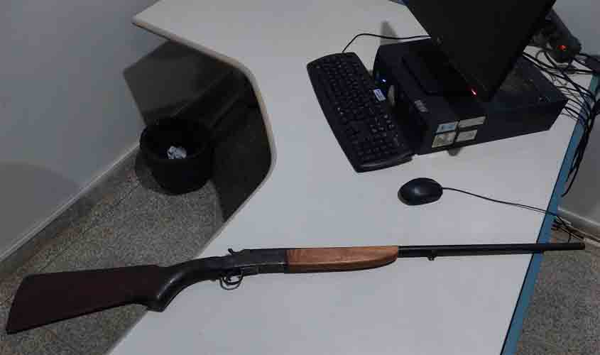 Homem é preso por violência doméstica e posse irregular de arma de fogo