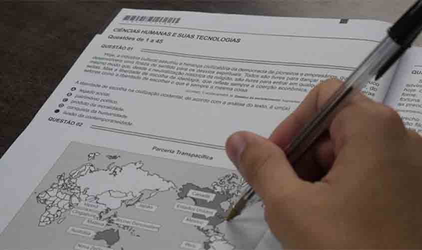 Bancadas do PT na Câmara e no Senado pedem novo adiamento do Enem