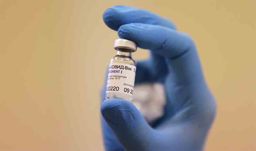 Pazuello: vacinação pode priorizar 1ª dose no maior número de pessoas