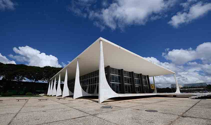 Fim de supersalários do funcionalismo corrige injustiças, dizem Kátia e Anastasia  