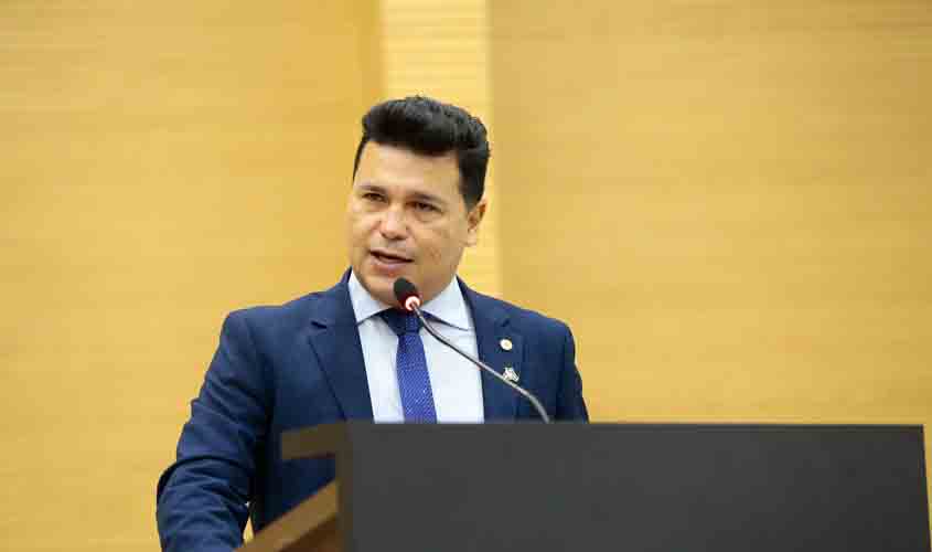 Marcelo Cruz protocola PL para criminalizar quem 'Furar Fila' na vacinação em Rondônia