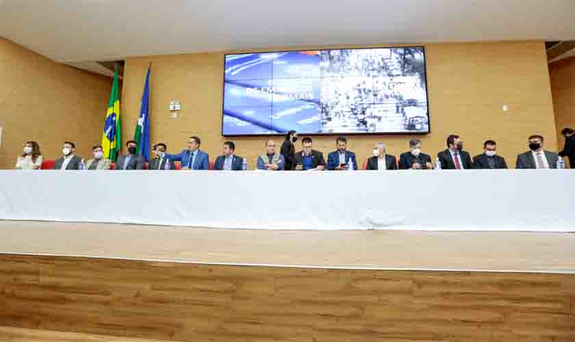 Ministro explica Programa Nacional de Serviço Social Voluntário na Assembleia Legislativa
