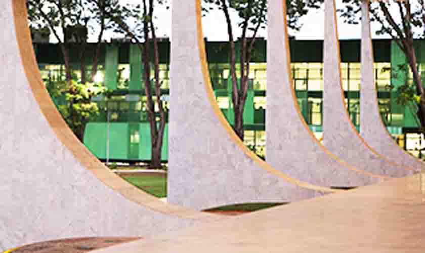 PSOL pede suspensão de lei que facilita porte de armas para atiradores desportivos em Rondônia