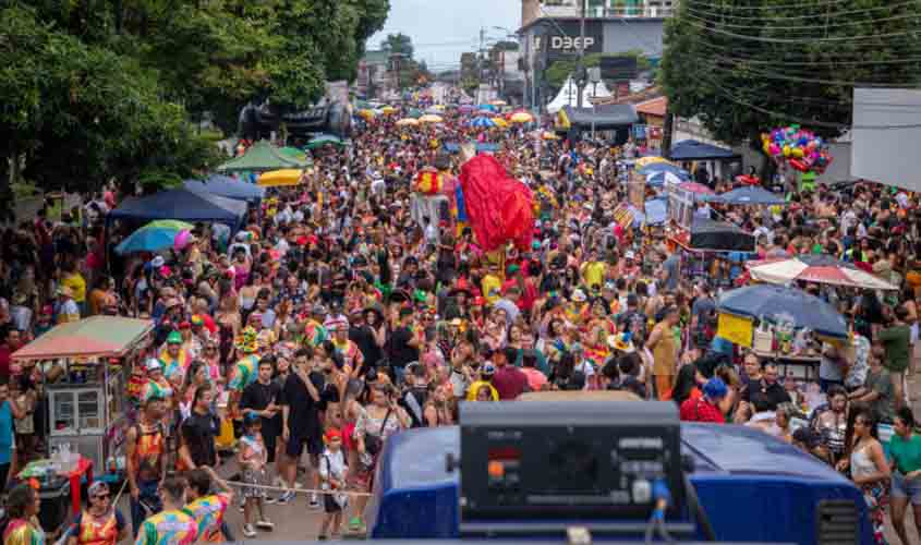Foliões devem se atentar para a qualidade das bebidas e alimentos consumidos durante as festividades