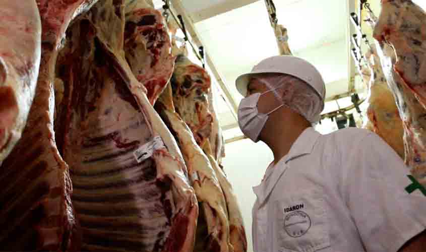 Governo de RO oferece mais de 2 mil vagas de emprego e cursos gratuitos, aumentando chances de inserção no mercado de trabalho