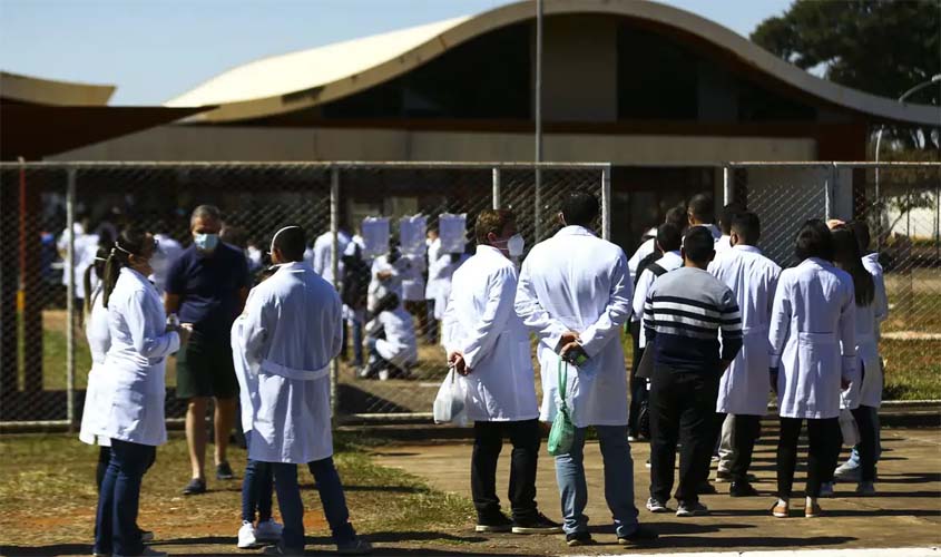 MEC revoga edital para cursos particulares de medicina