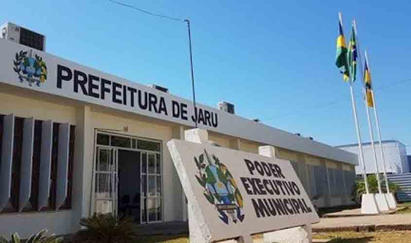 Prefeito de Jaru e seus assessores resistem para não cumprir liminar da Justiça A magistrada determinou que a prefeitura cumpra em 24h a decisão, sob pena de multa diária de R$ 1.000,00 até o limite de R$50.000,00