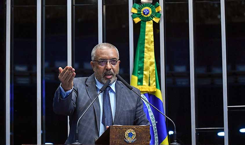 Paim alerta para aumento da pobreza no Brasil