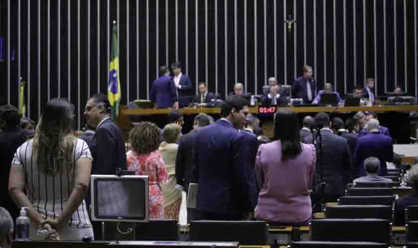 Câmara pode votar proposta que desobriga estados e municípios do investimento mínimo em educação  