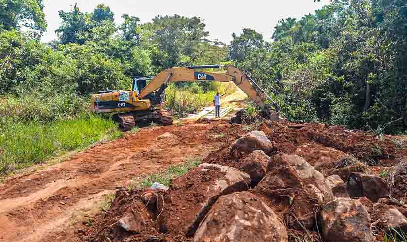 Bueiros e pontes são recuperados em Nova Londrina
