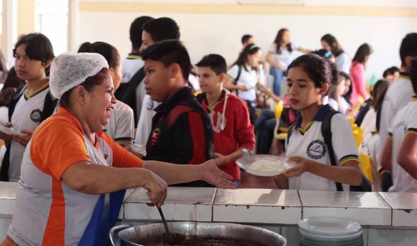 Alero aprova reajuste salarial de 3,62% para técnicos e analistas educacionais do Estado