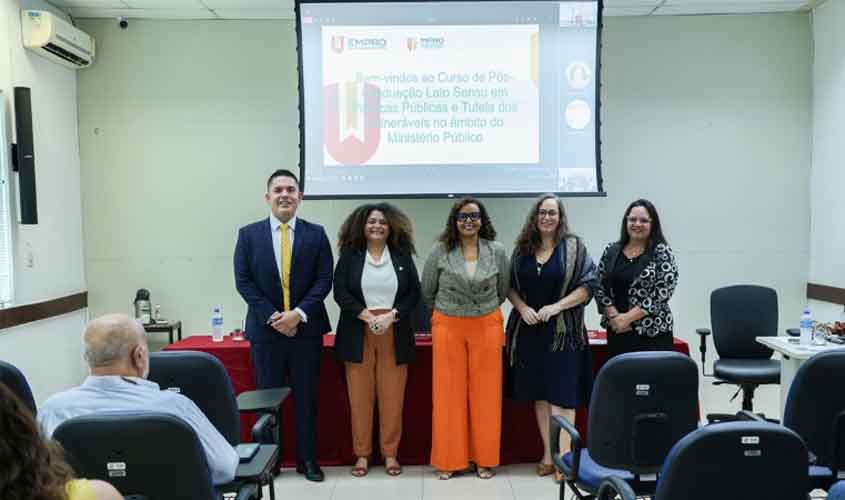 MPRO e EMPRO promovem painel 'Controle de Políticas Públicas' em atividade de Pós-Graduação na capital