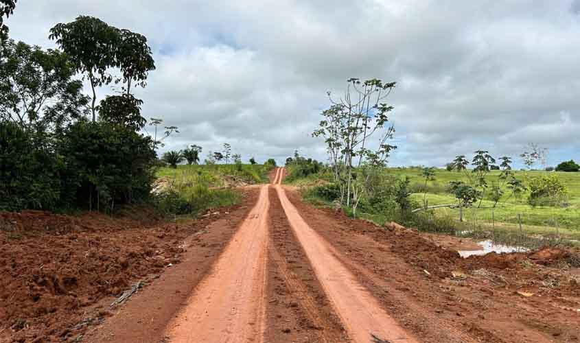Prefeitura de Porto Velho intensifica trabalhos no distrito de Extrema