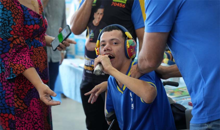 Educação inclusiva recebe kits na APAE de Porto Velho
