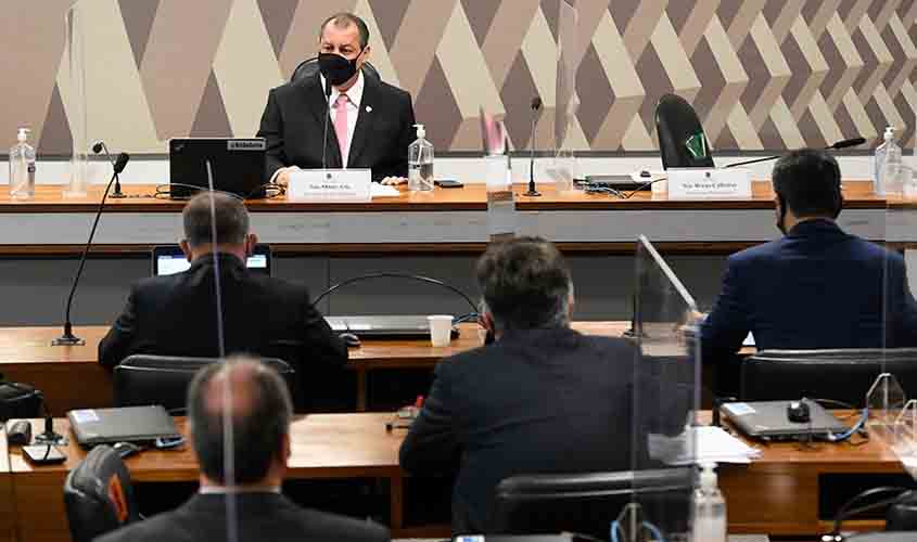 Hora de investigar estados e prefeituras na CPI 