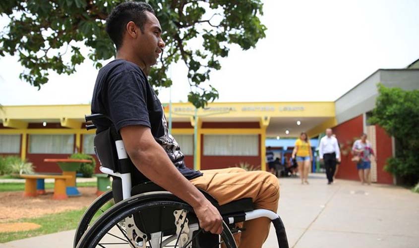 A partir de 18 de julho, eleitores com deficiência podem pedir transferência temporária para seções adaptadas