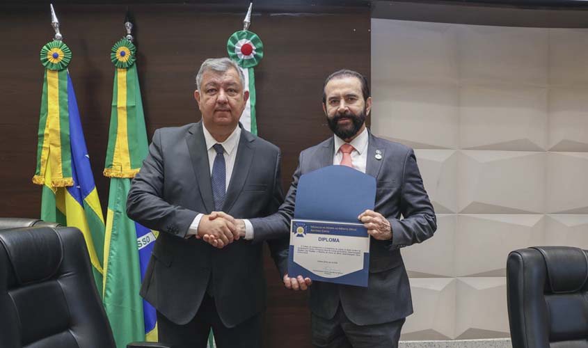Desembargadores do TJRO recebem homenagem em encontro de corregedores