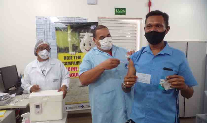 Trabalhadores portuários são imunizados em Porto Velho