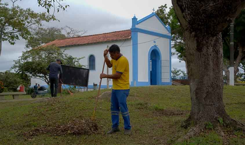 Igreja de Santo Antônio recebe serviço de limpeza e se prepara para o arraial no próximo dia 13