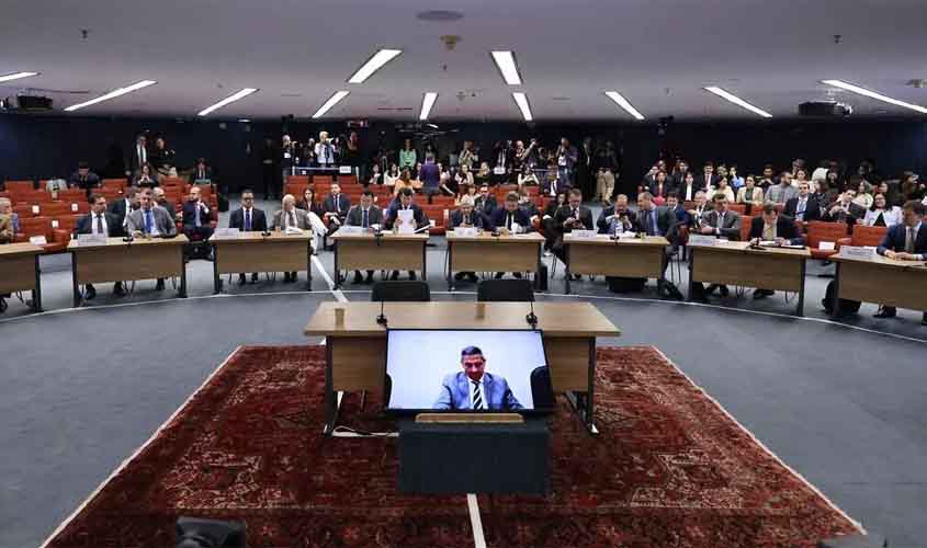 Réus do golpe: patética tentativa de tapar o sol com peneira