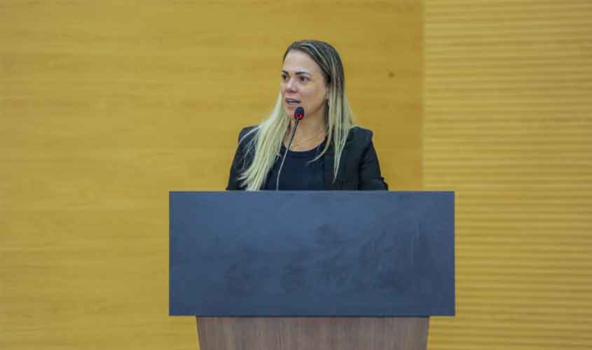 Deputada Cláudia de Jesus propõe Semana Estadual em Defesa das Empregadas Domésticas