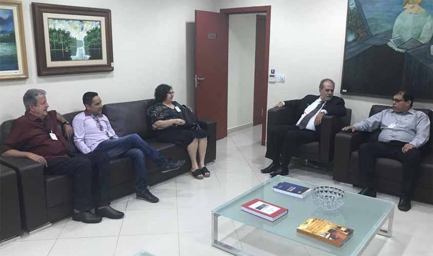Presidente do TJRO recebe representantes do Sindicato dos Jornalistas