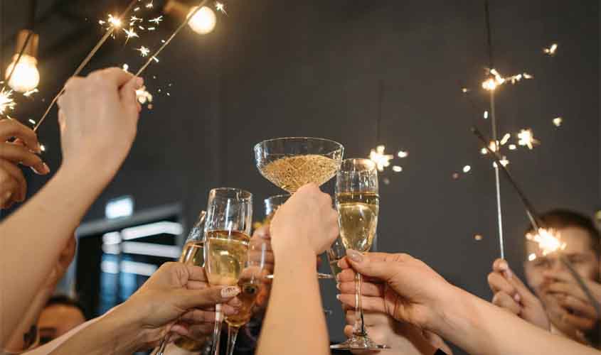 SALVEM OS SUPER-RICOS