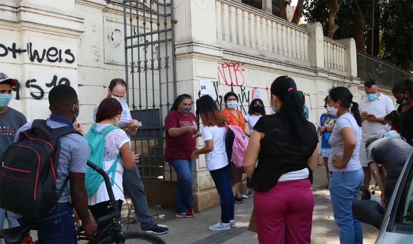 Escolas têm papel no combate à violência contra meninas