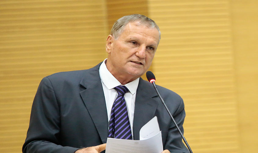 Deputado Adelino defende reconhecimento da função de motorista de ambulâncias