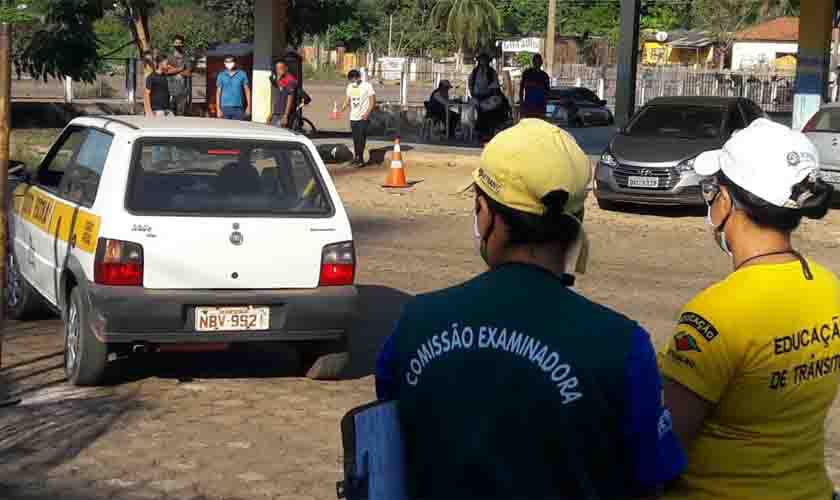 Detran capacita examinadores de trânsito de sete municípios; treinamento acontece em Ouro Preto do Oeste