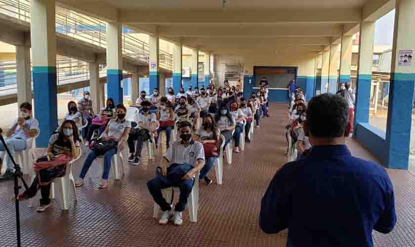Agevisa orienta sobre cuidados para preservar saúde da comunidade escolar durante aulas presenciais em Rondônia