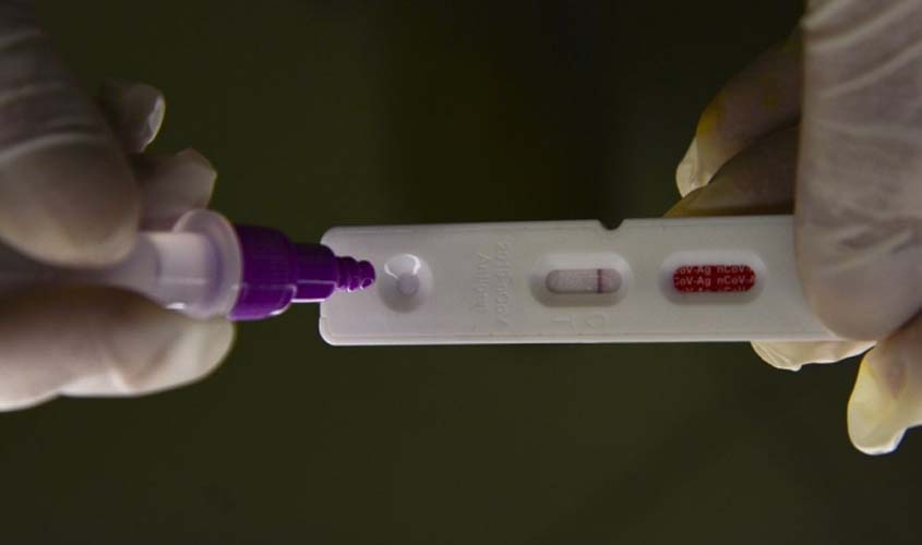 Eleitores de Lula tomaram 38% mais doses de vacinas contra a Covid do que os de Bolsonaro