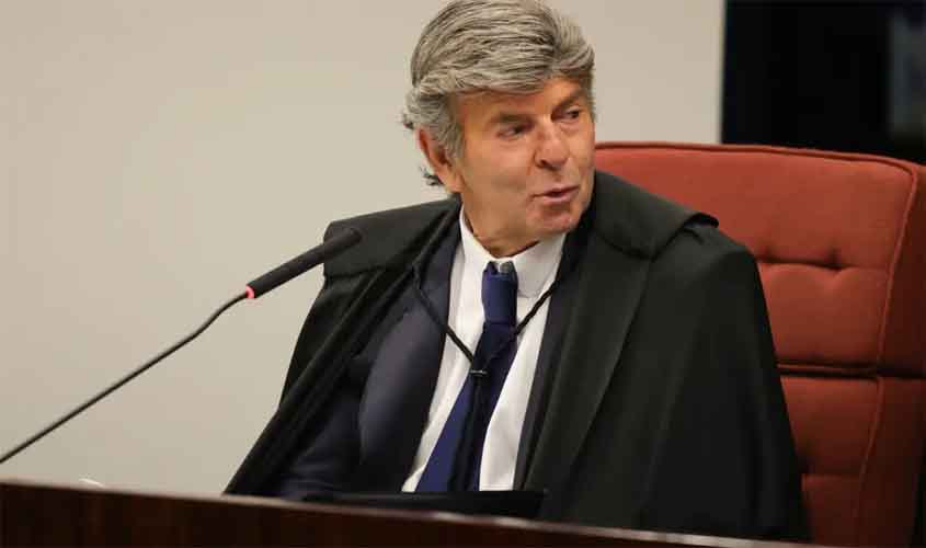 Fux absolve Bolsonaro e condena Braga Netto e Cid pela trama golpista