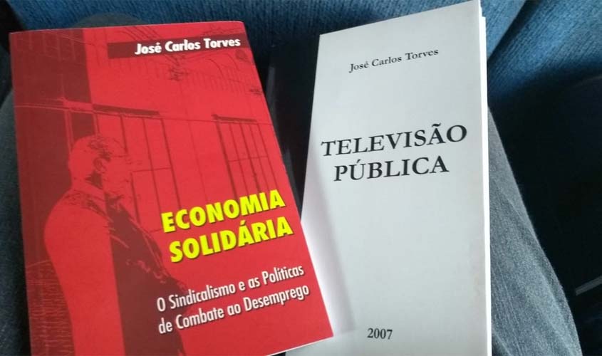 Obras de Torves iniciam acervo da biblioteca Paulo Queiroz