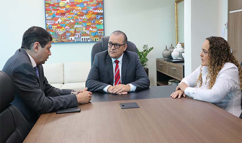 Procurador-Geral de Justiça recebe a visita do presidente da OAB Rondônia