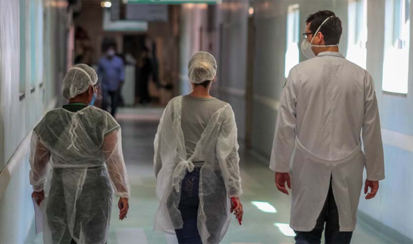 Atendendo a indicação de Alan Queiroz, profissionais de enfermagem recebem novo piso salarial